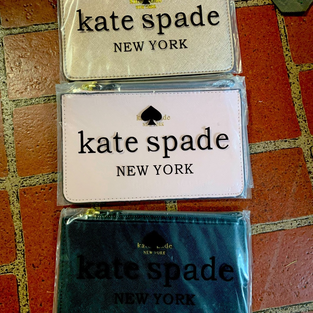 Black Kate spade wristlet NWT